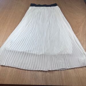 Magic White Pleated Maxi Skirt Elastic Waist Lightweight Lined Women’s Size L